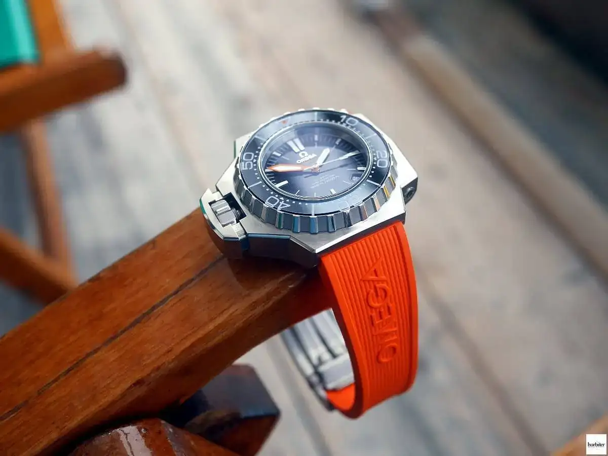 Omega_Seamaster_Ploprof_1200_Co-Axial_sei.webp