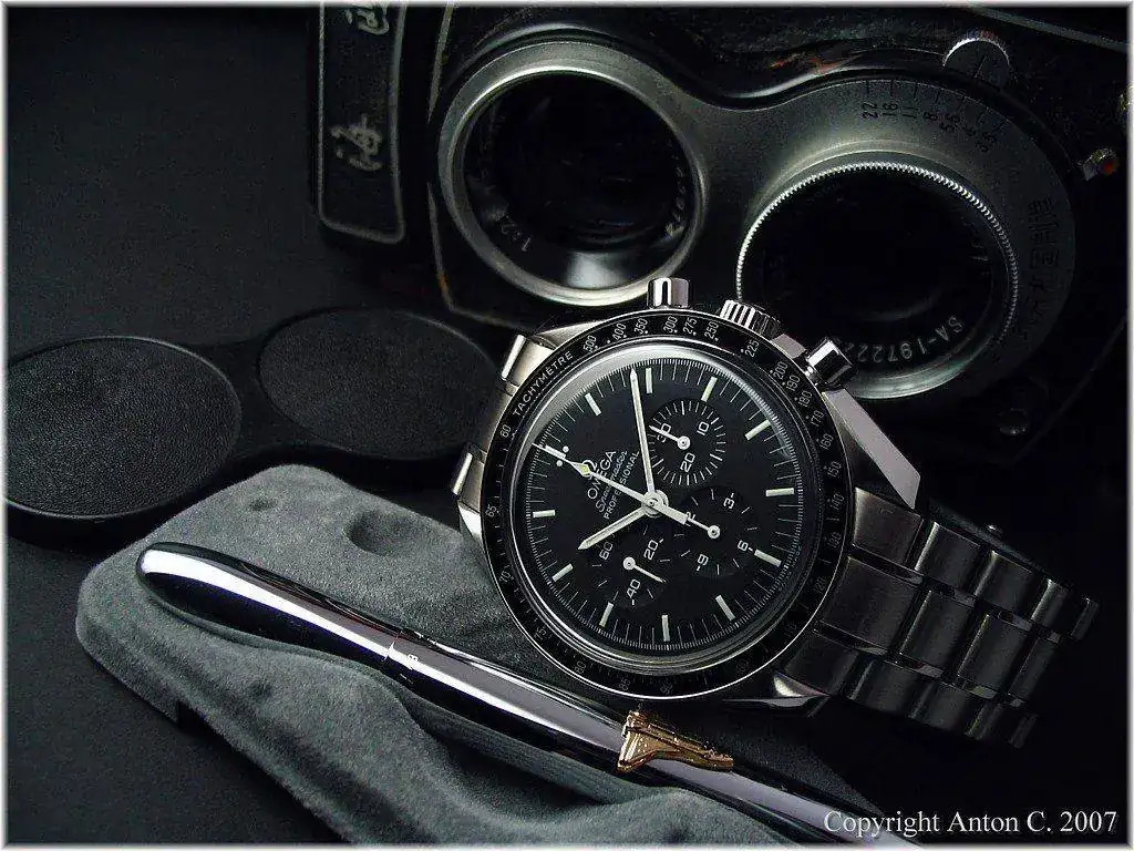 omega_speedmaster1.webp