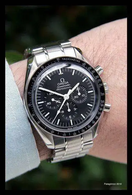 Omega_Speedmaster_Credito.webp