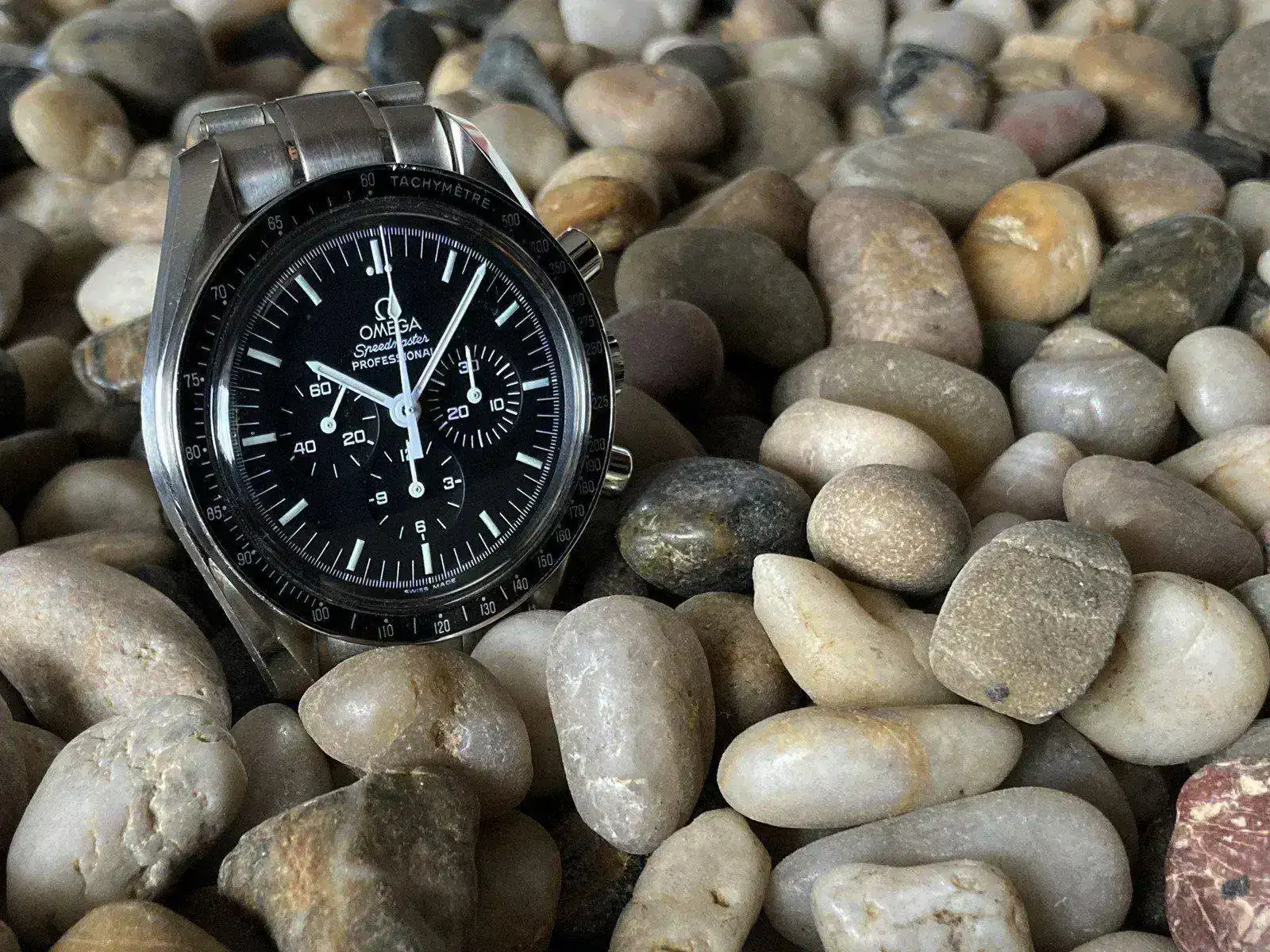 Omega_Speedmaster_moon.JPG