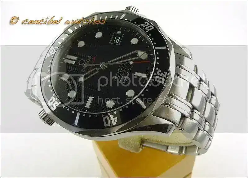 OmegaSeamaster300negrofoto2.webp