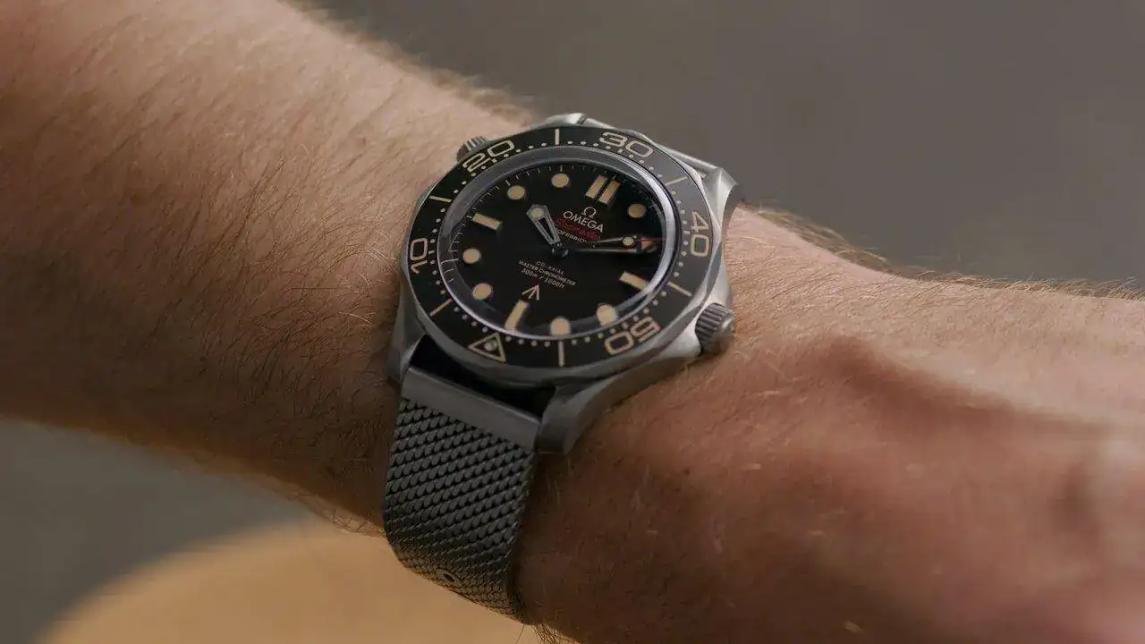 OmegaSeamaster_NTTD_SideWrist_1.12.1.webp