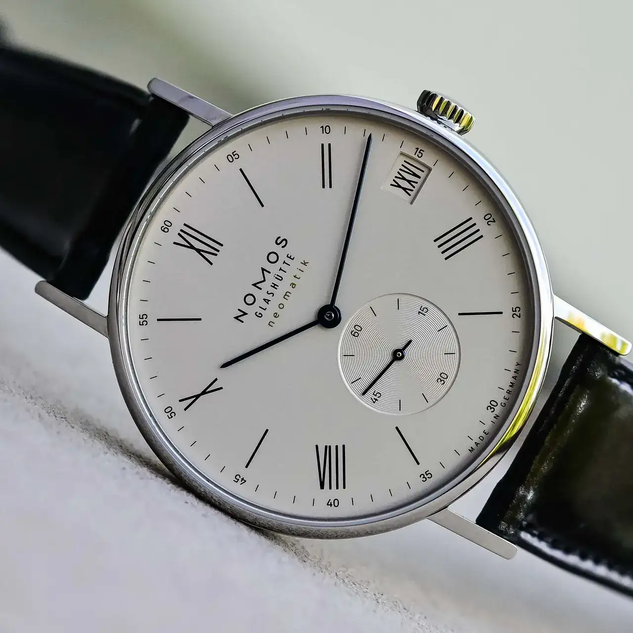 Nomos Ludwig neomatik 41 fecha Números romanos referencia 262