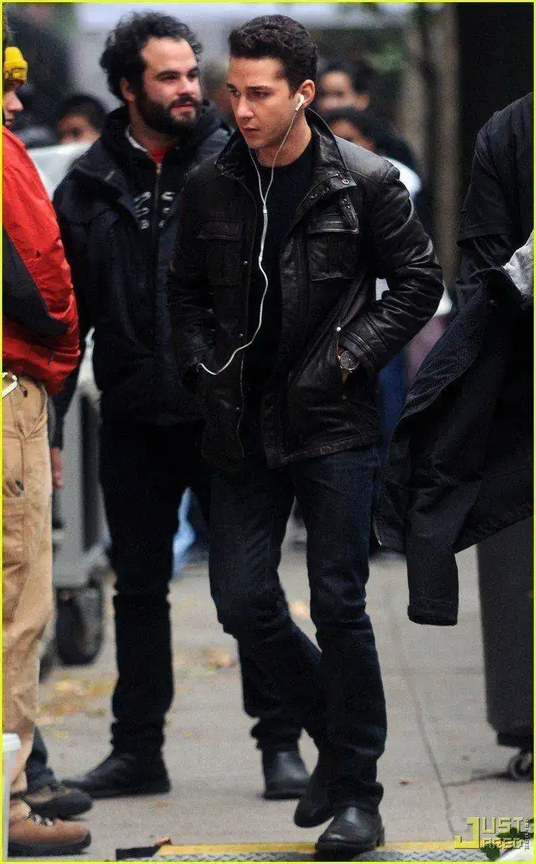 on-Set-Wall-Street-2-shia-labeouf-9049192-758-1222.webp