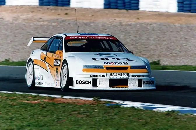 Opel_Calibra_DTM_01.webp