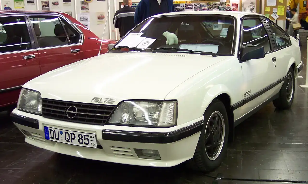 Opel_Monza_GSE_vl_white_TCE.webp