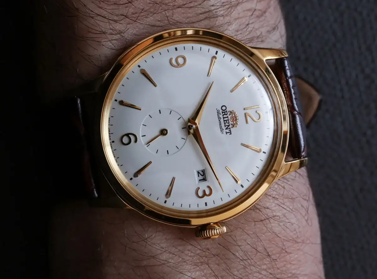 Orient-Bambino-Small-Seconds-SS-watch-31.webp