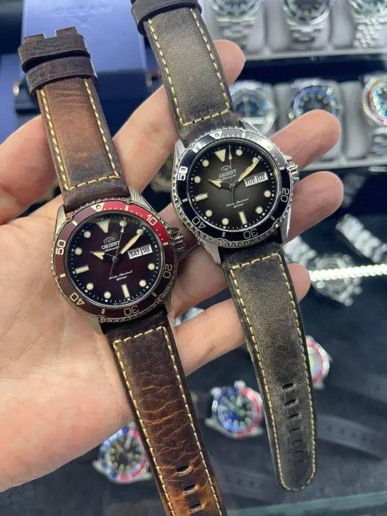 Orient-Kamasu-10-Horas-y-Minutos-1-768x1024.webp