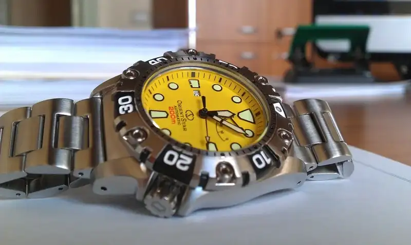 Orient-Star-Diver-200M.webp