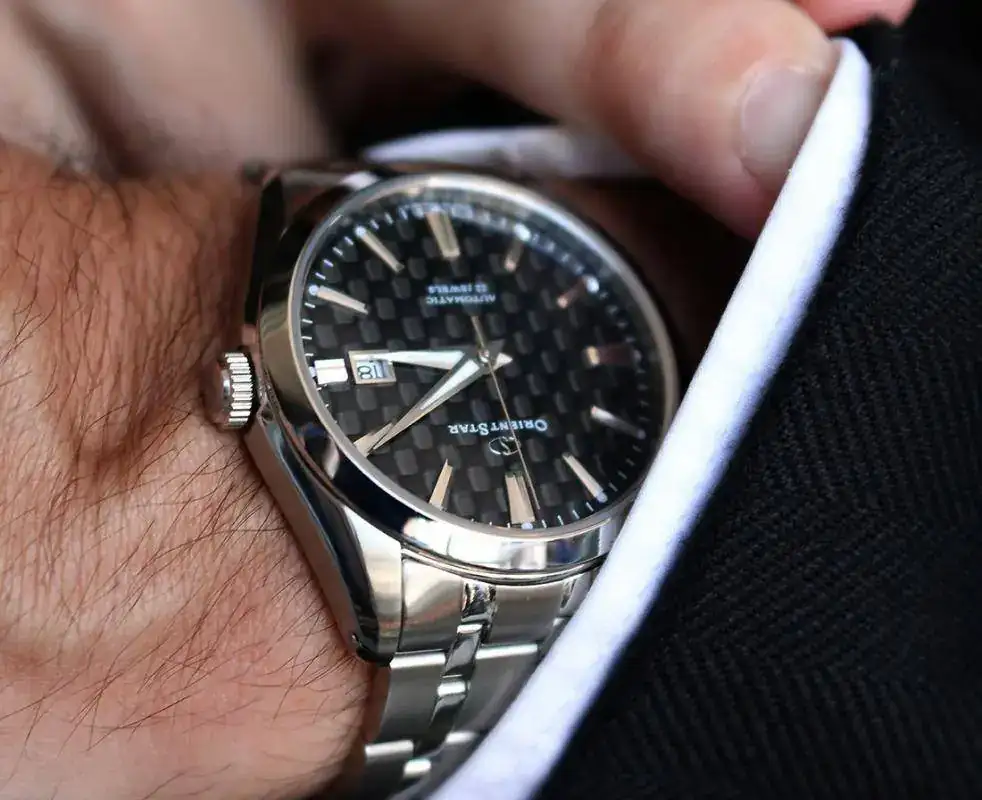 Orient-Star-Standard-Date-14.webp