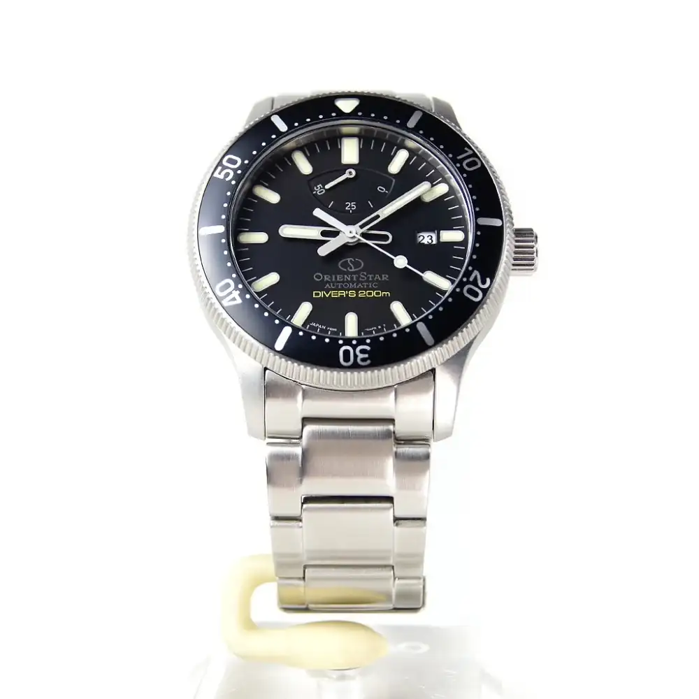 orient_star_diver_200m_01.webp