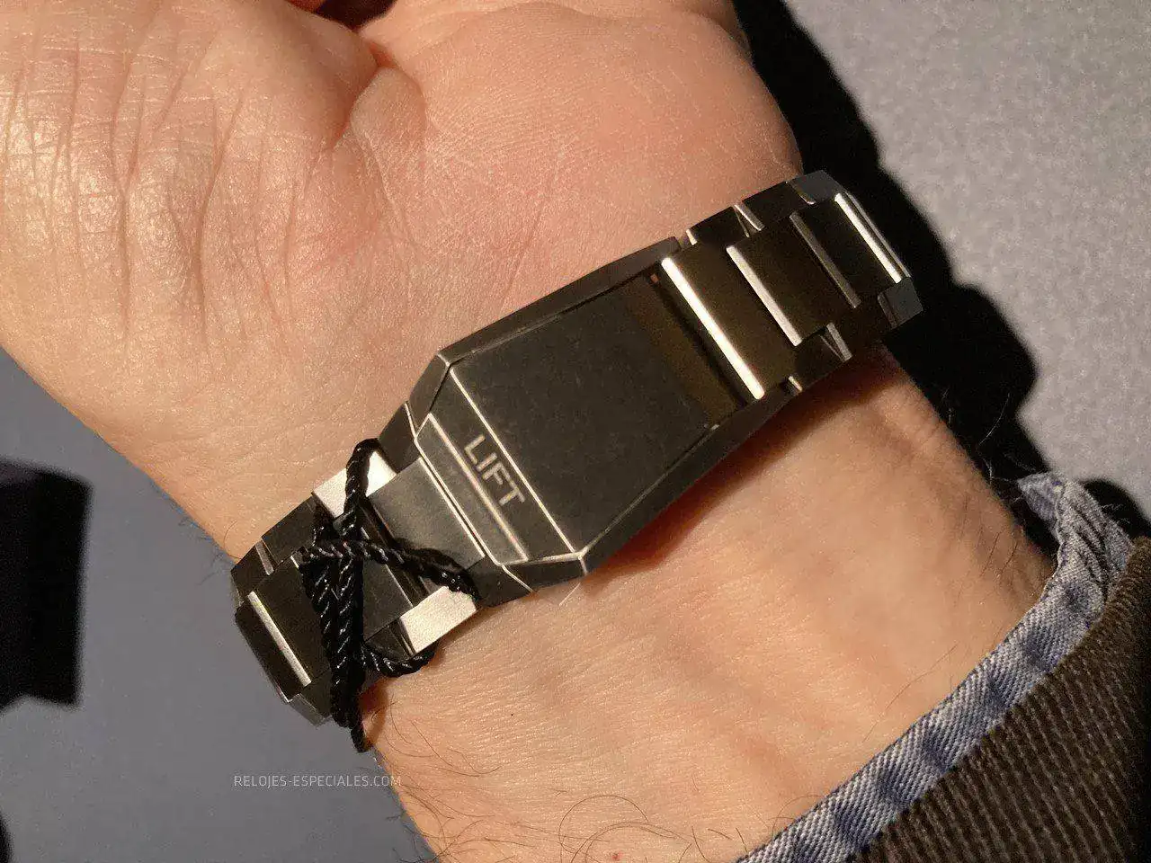 Oris-9.JPG
