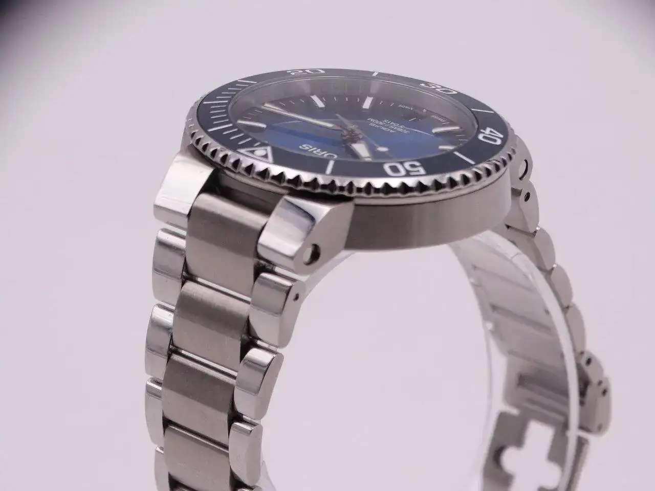 Oris Aquis Date Blue 07767.webp