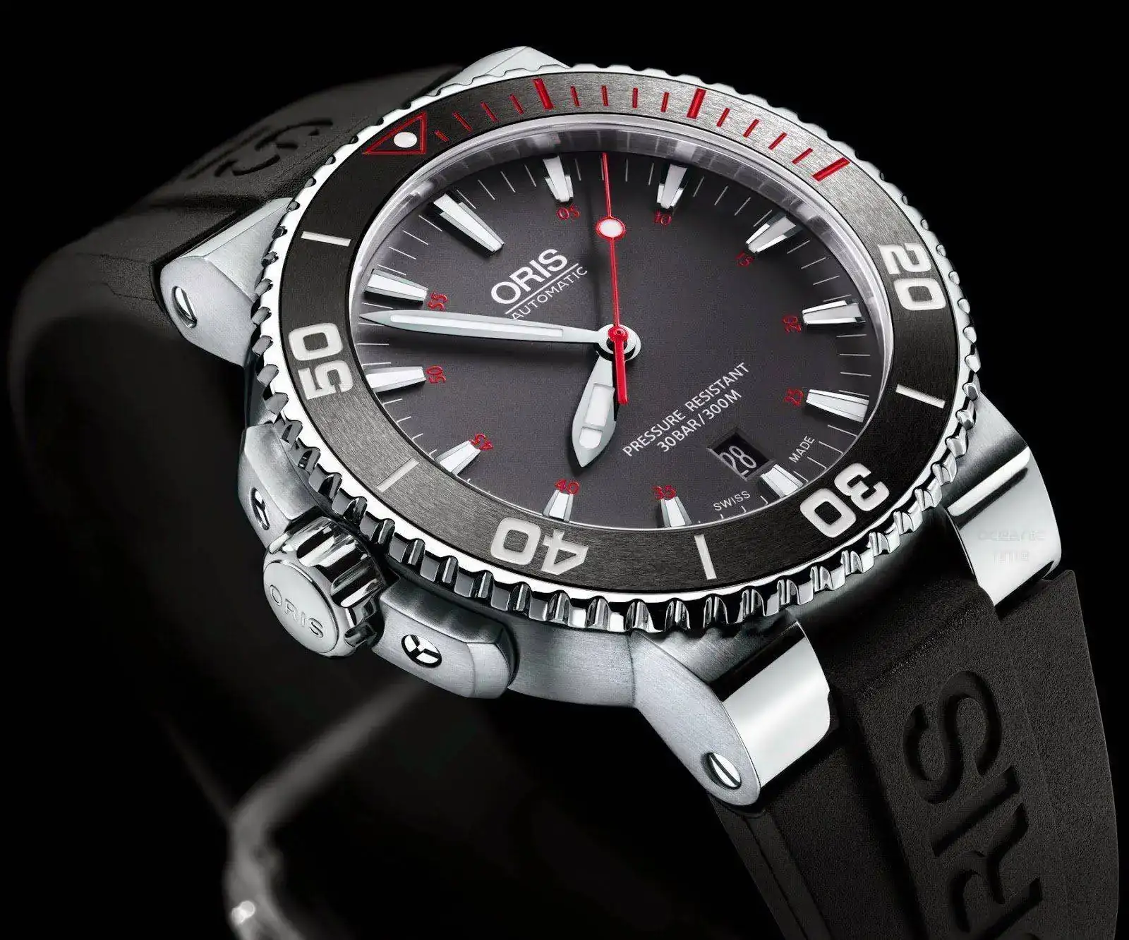 ORIS+Aquis+RED+Limited+EDITION+01.webp