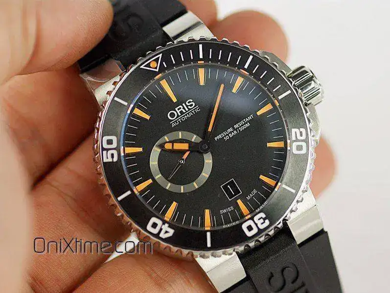 oris-aquis-small-second-date-74376734159-1-ti.webp