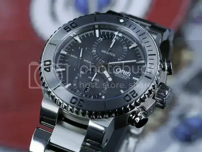 oris-aquis-titan-chronograph-2-ti.webp