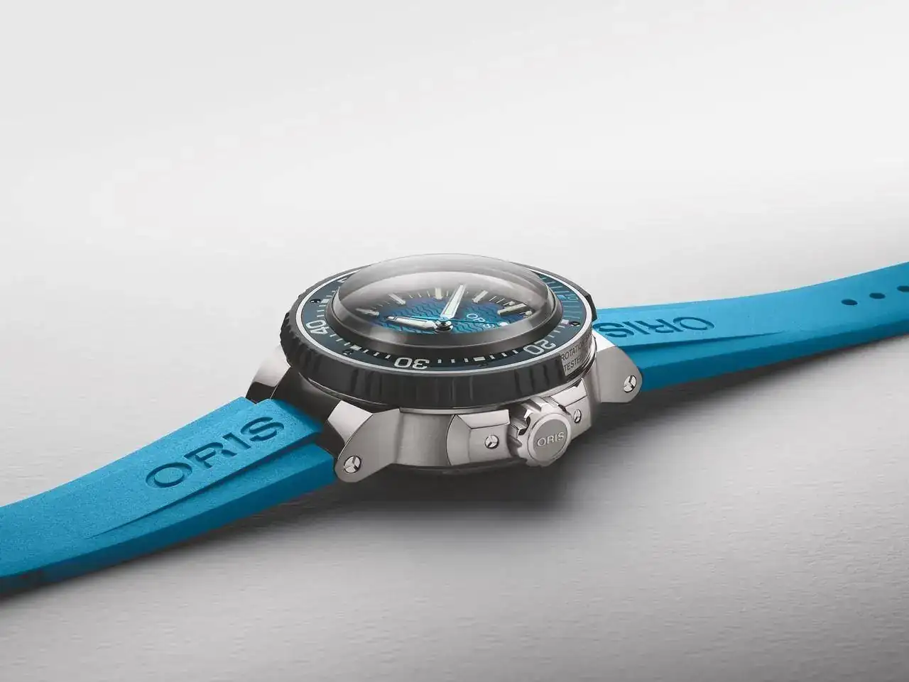ORIS  AquisPro 4000m - 1.webp
