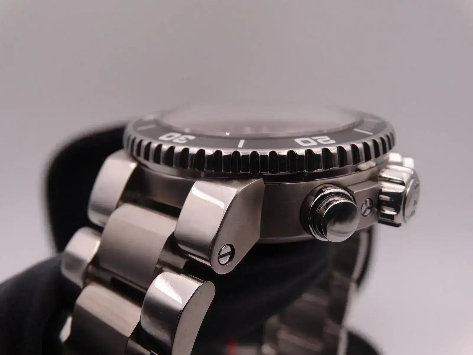 Oris Carlos Coste Cenote Chronograph Limited Edition 8616.webp