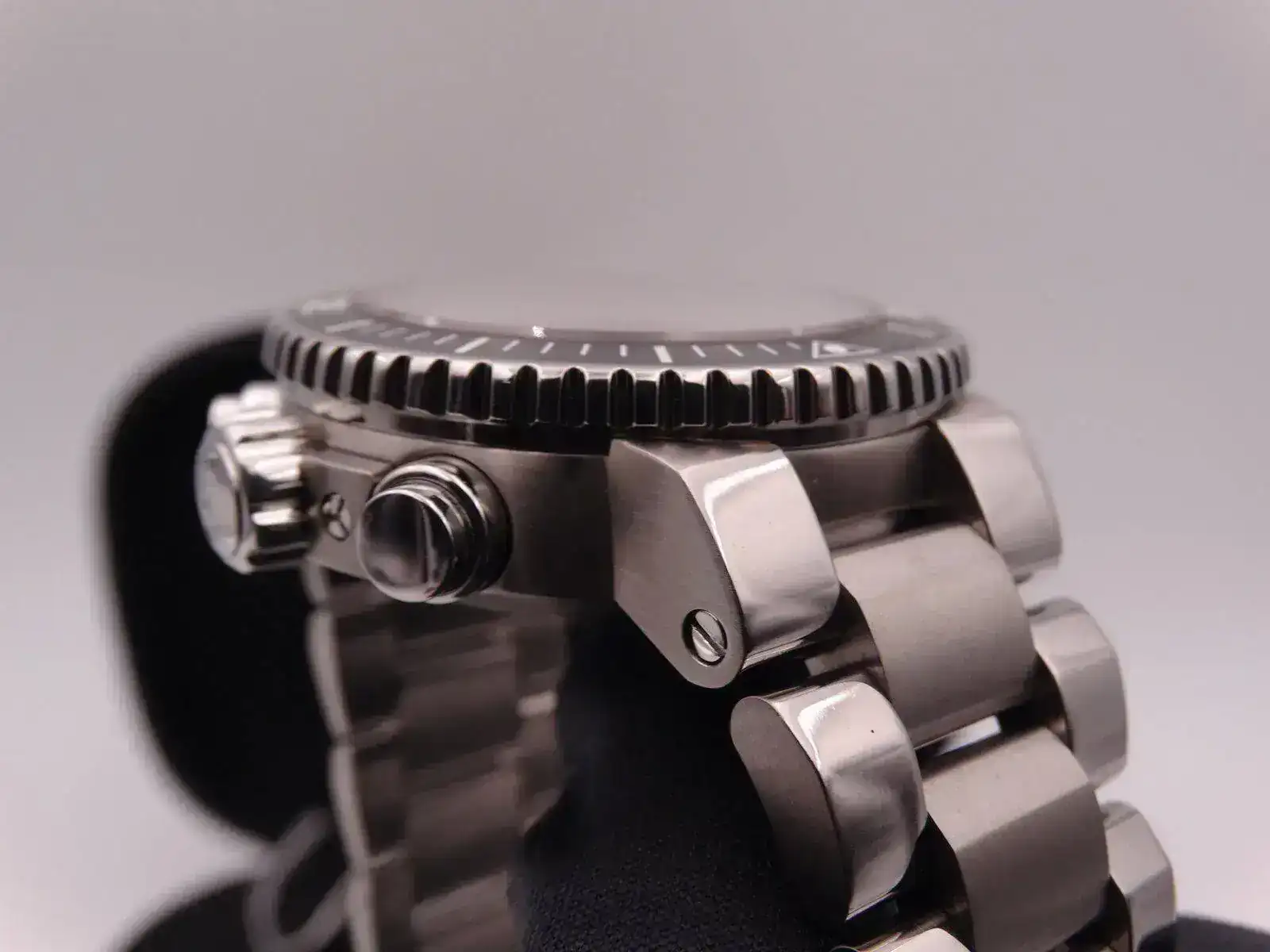 Oris Carlos Coste Cenote Chronograph Limited Edition 8617.webp