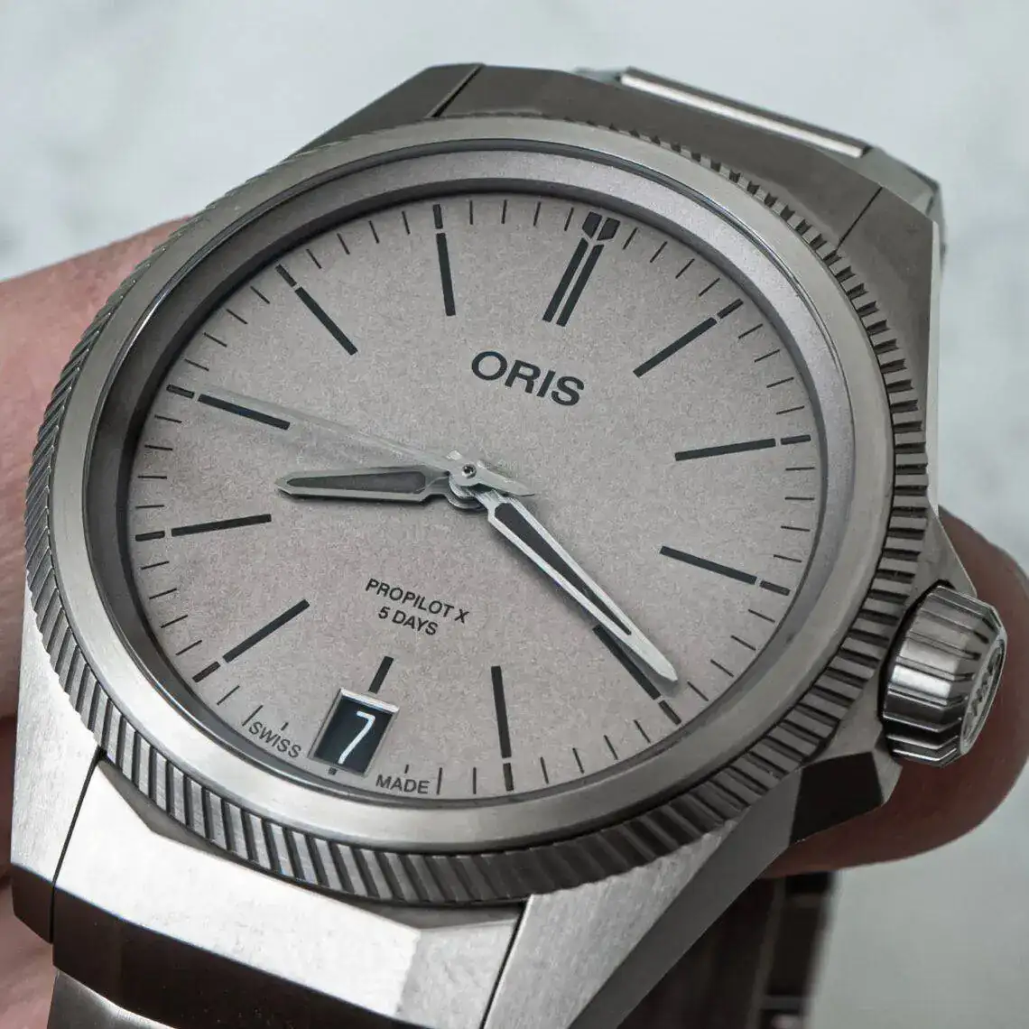 Oris-ProPilot-X-Calibre-400-2-1140x1140.webp