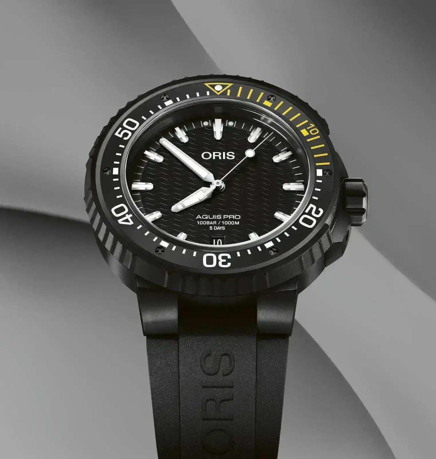Oris_Aquis_Pro_Diver-1.jpg