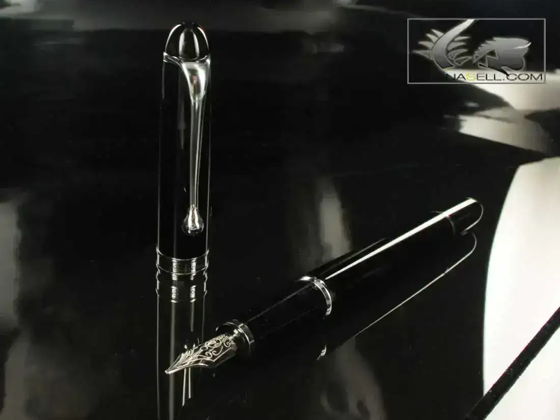 ountain-Pen-88-in-Black-Resin-&-Chrome-810C-810C-1.webp