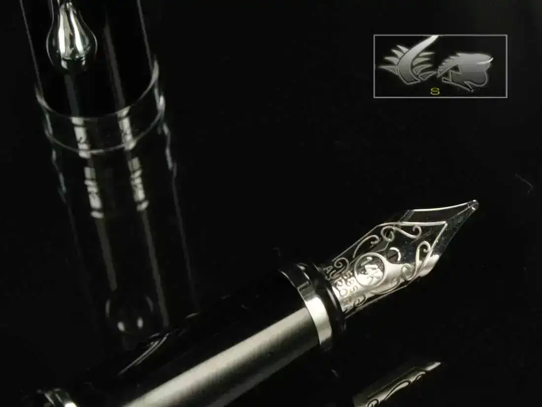 ountain-Pen-88-in-Black-Resin-&-Chrome-810C-810C-3.webp