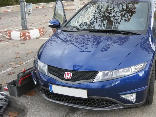 Own_HONDA_CIVIC_Android_02_by_Ferchu.webp