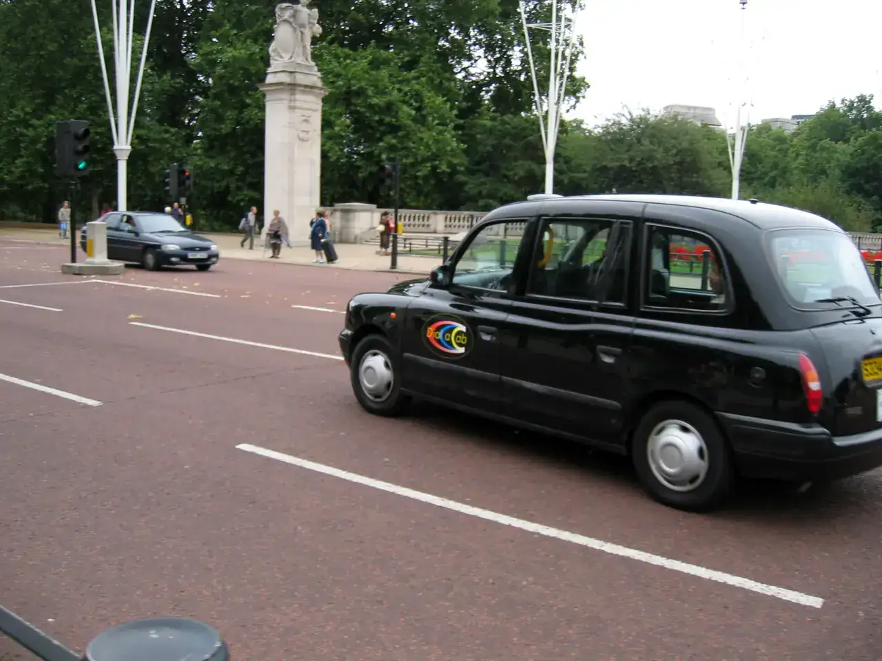 p43b_london_cab.webp