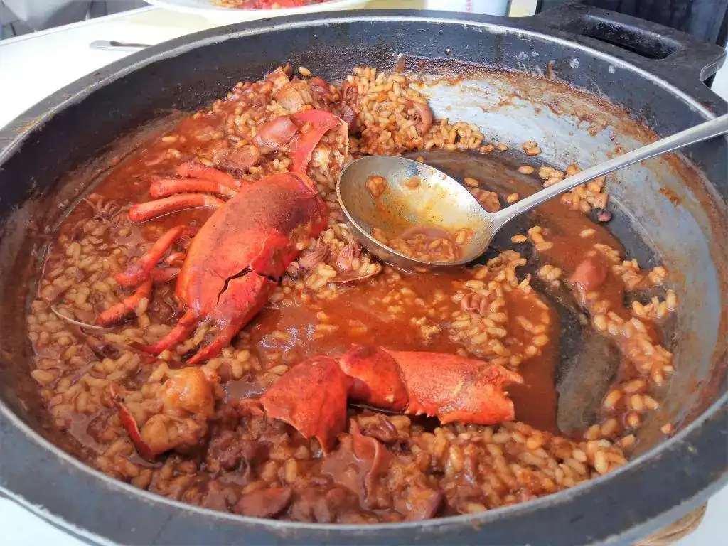 PAELLA AMB LLAMANTOL.webp