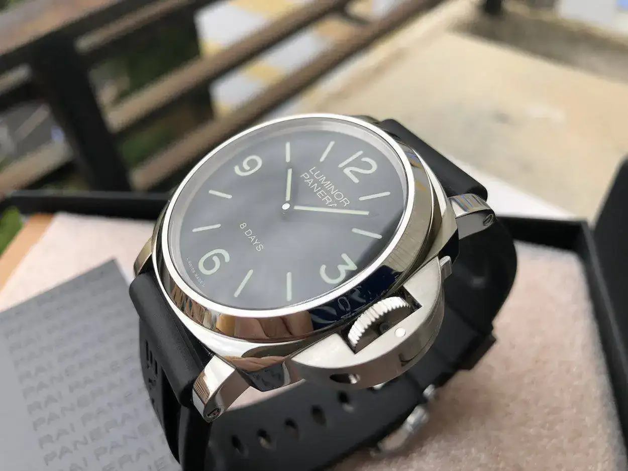 panerai-560-base-8-days-1250px-47.webp