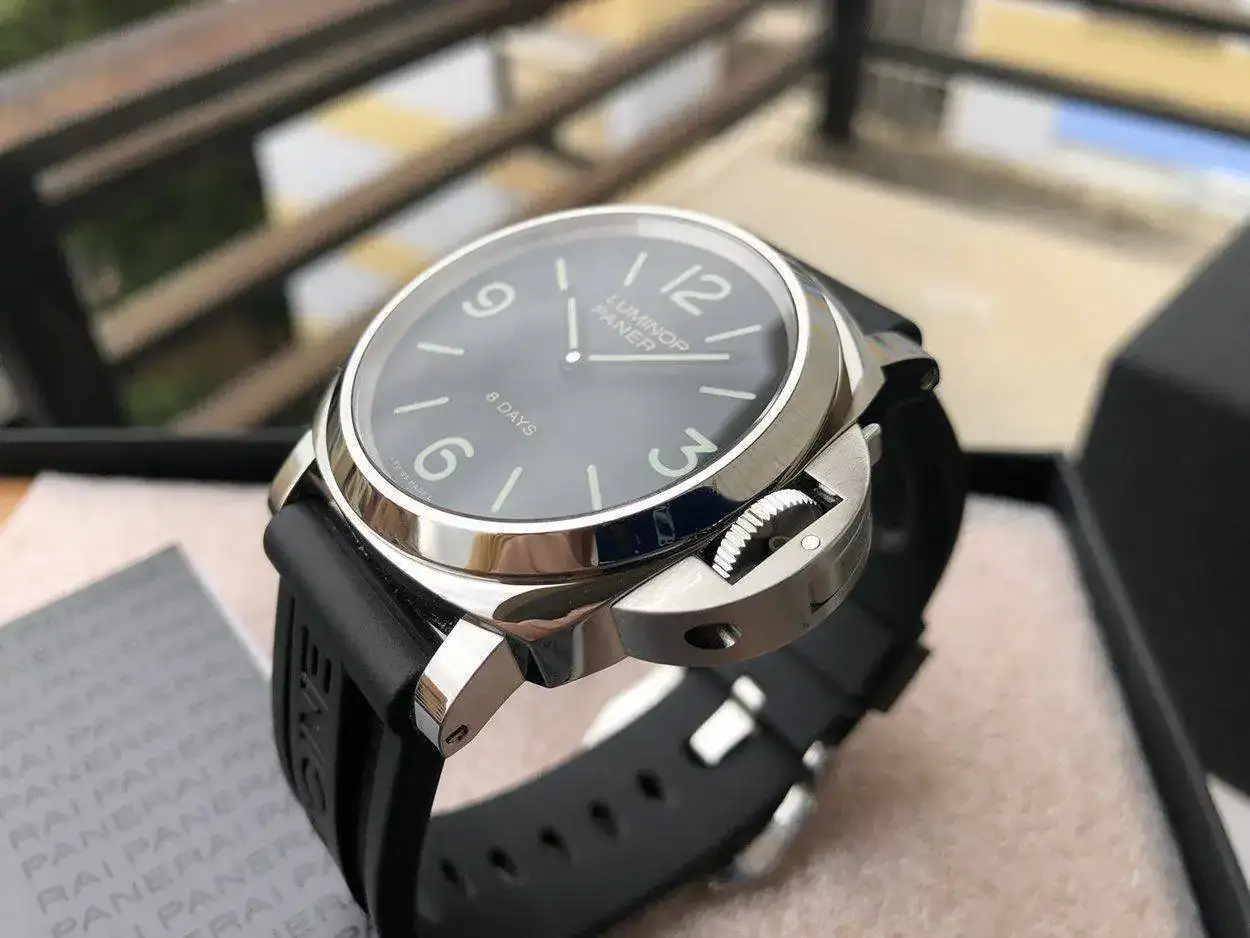 panerai-560-base-8-days-1250px-48.webp