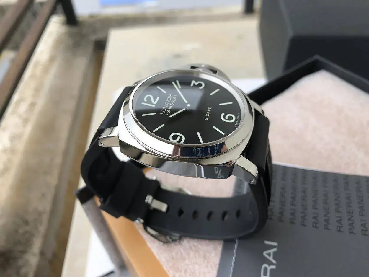 panerai-560-base-8-days-1250px-51.webp