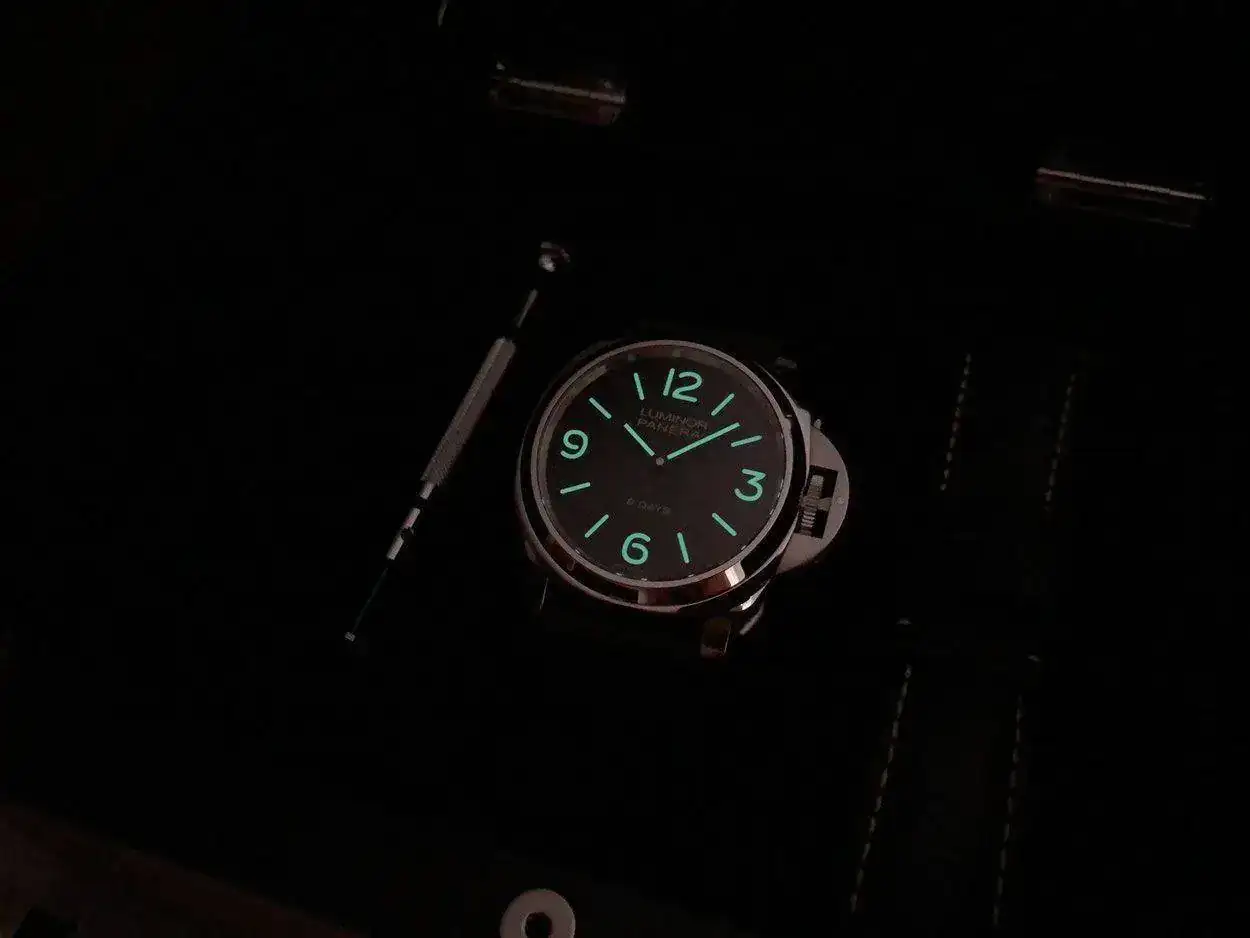 panerai-560-base-8-days-1250px-61.webp