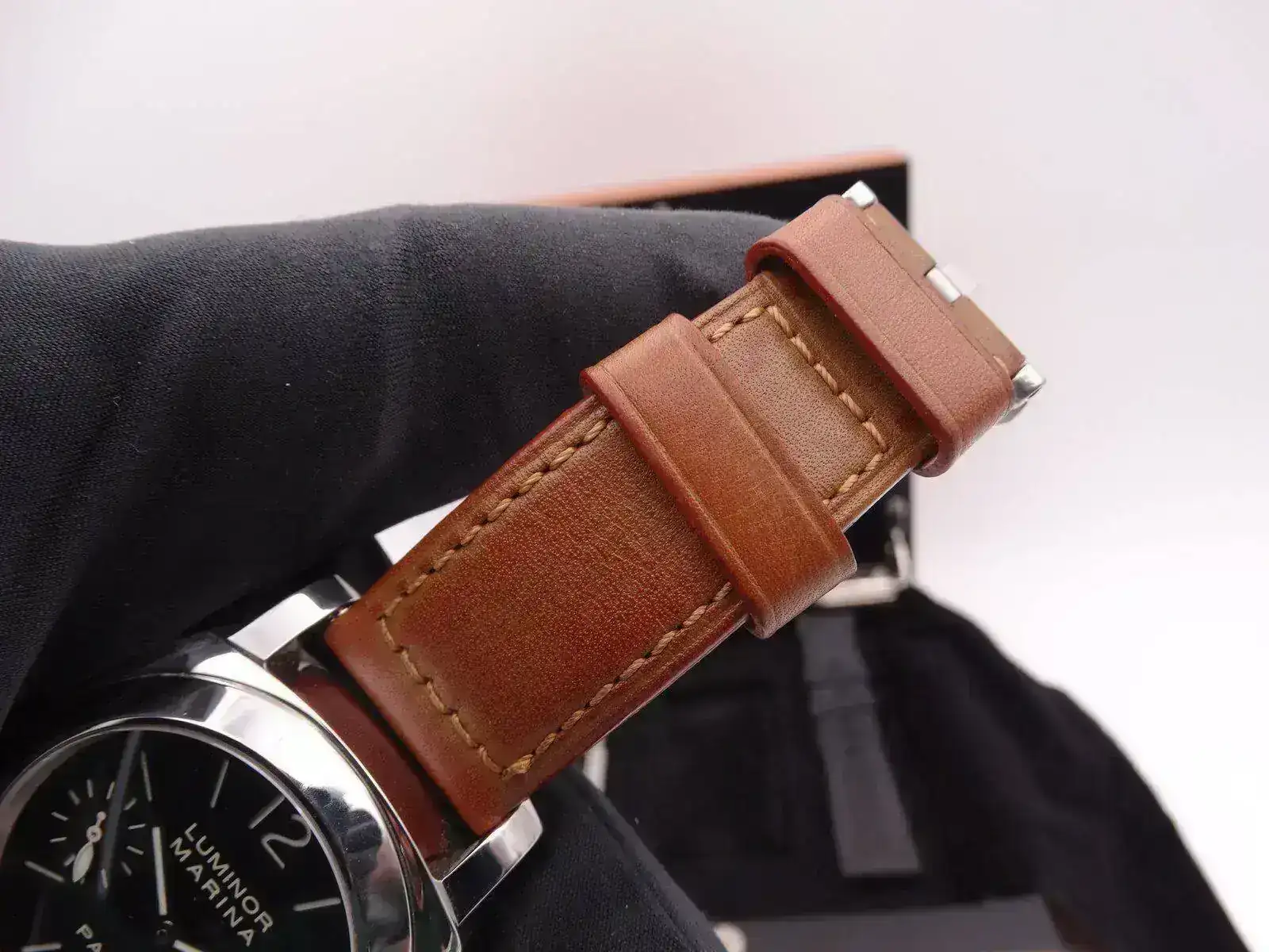 Panerai base pam luminor 111 10001.webp