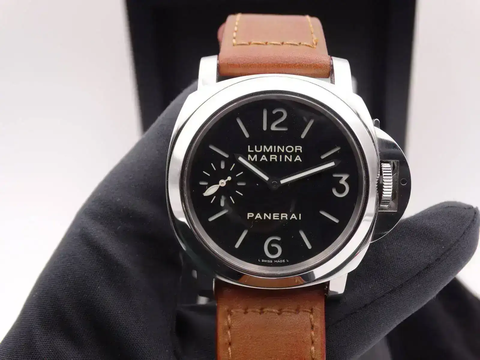 Panerai base pam luminor 111 10011.webp