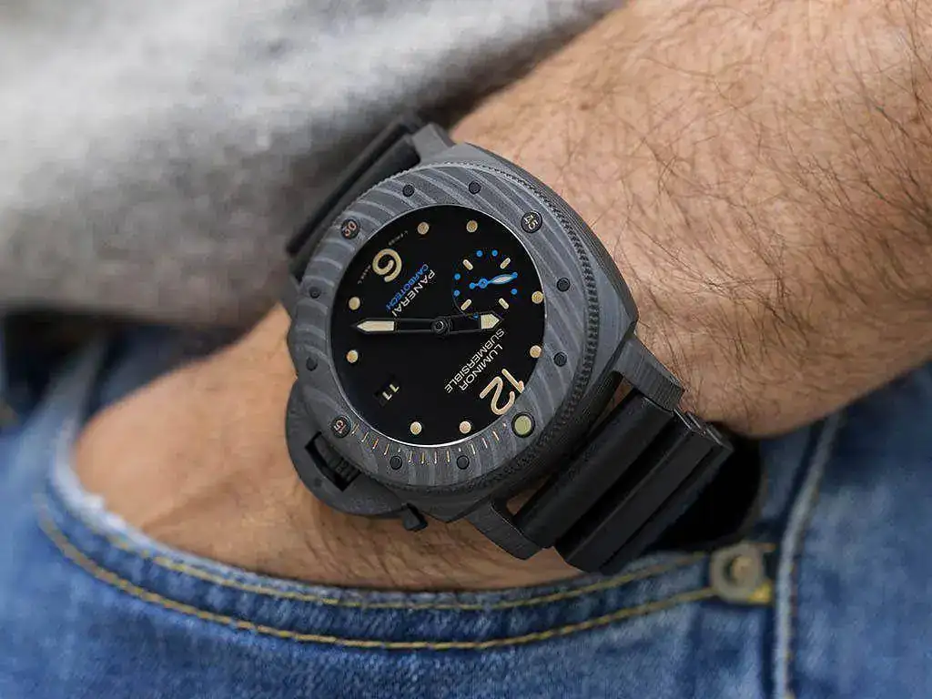 Panerai-Carbotech-Post-11.jpg