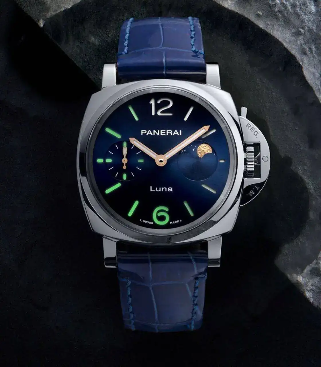 Panerai Due Luna PAM1179.jpg