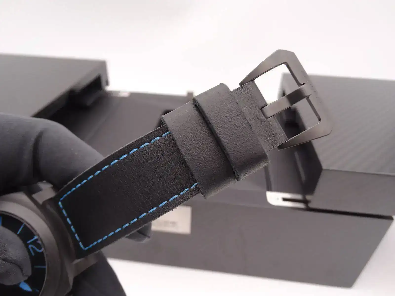 panerai firenze carbotech lab id 700 limited edition 5126.webp