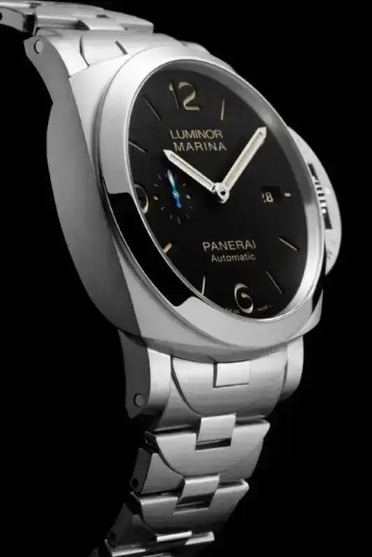 Panerai-Luminor-1950-3-Days-Automatic-bracelet-44mm-PAM723-2.webp