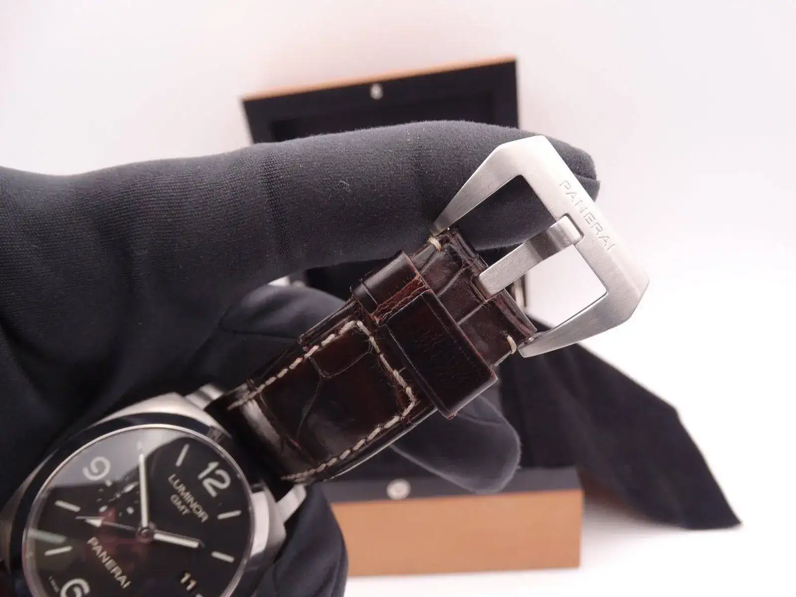 Panerai Luminor 1950 GMT Pam 320 06581.webp