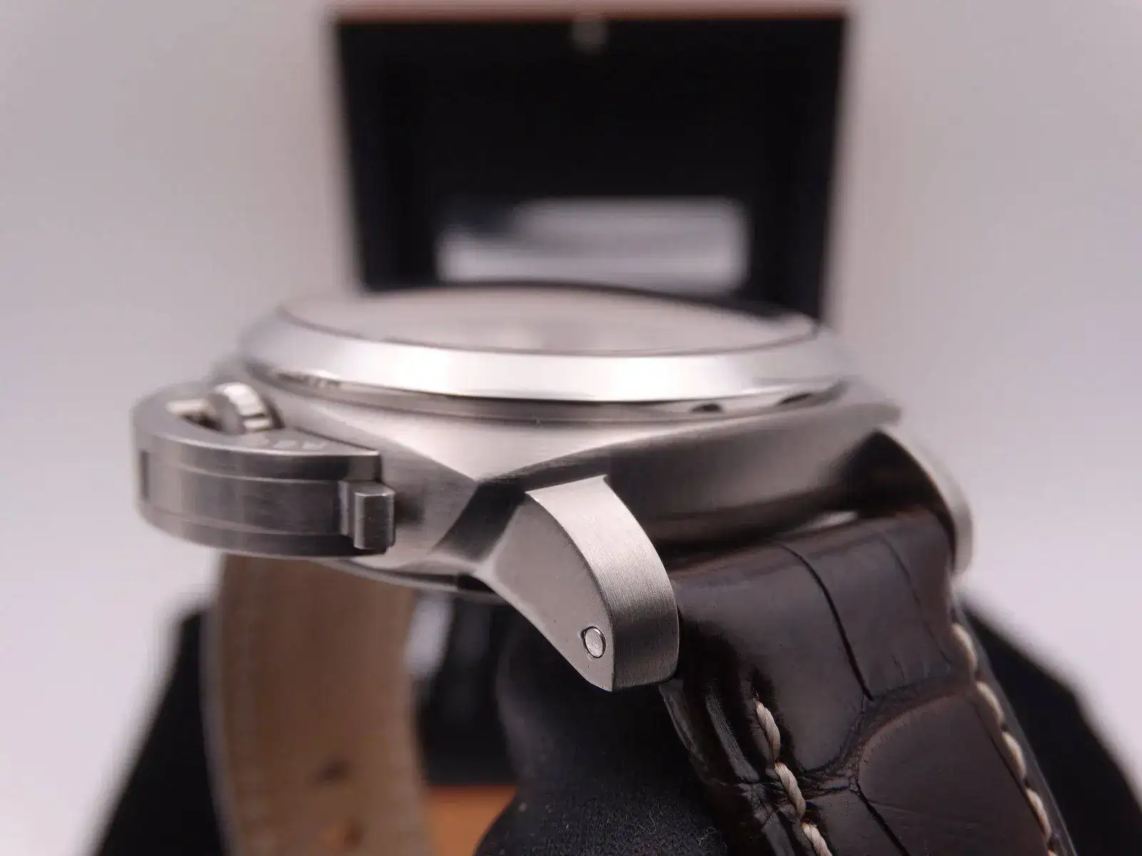 Panerai Luminor 1950 GMT Pam 320 06585.webp