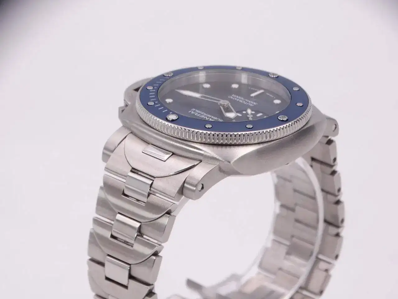 Panerai Luminor 1950 Submersible Blue 01778.webp