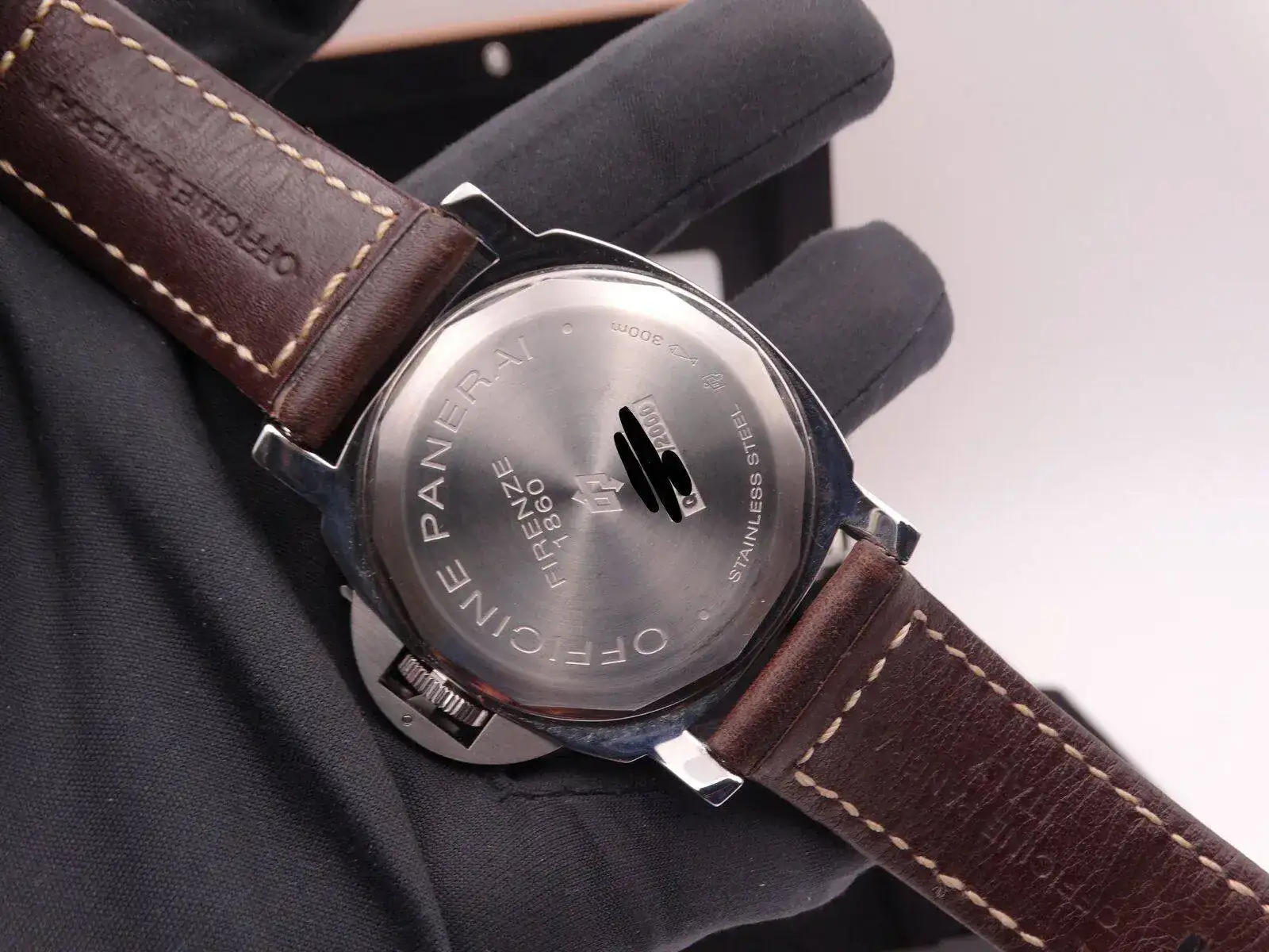 Panerai Luminor Base Logo Pam 005 09870 copia.webp