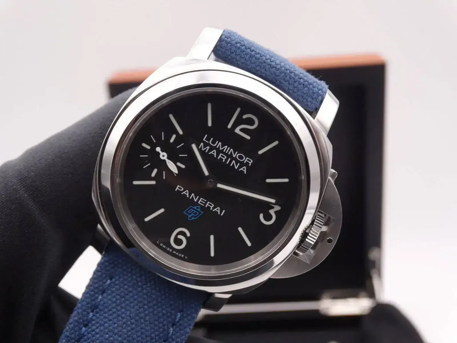 Panerai Luminor Base Logo Pam 777 8802.webp