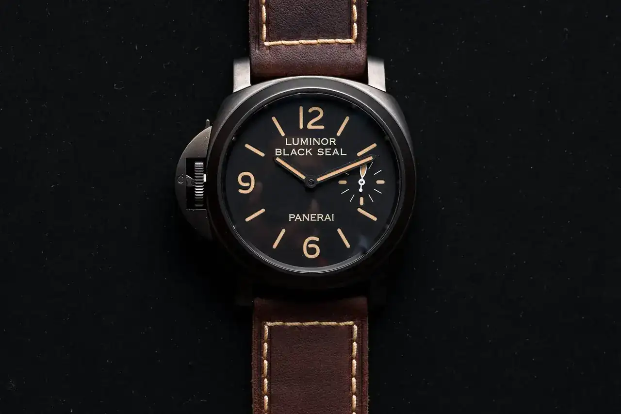 Panerai-Luminor-Black-Seal-Left-Handed.webp