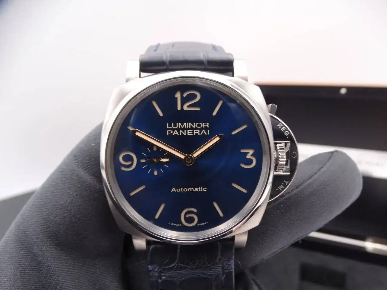 Panerai Luminor Due Blue 04626.JPG