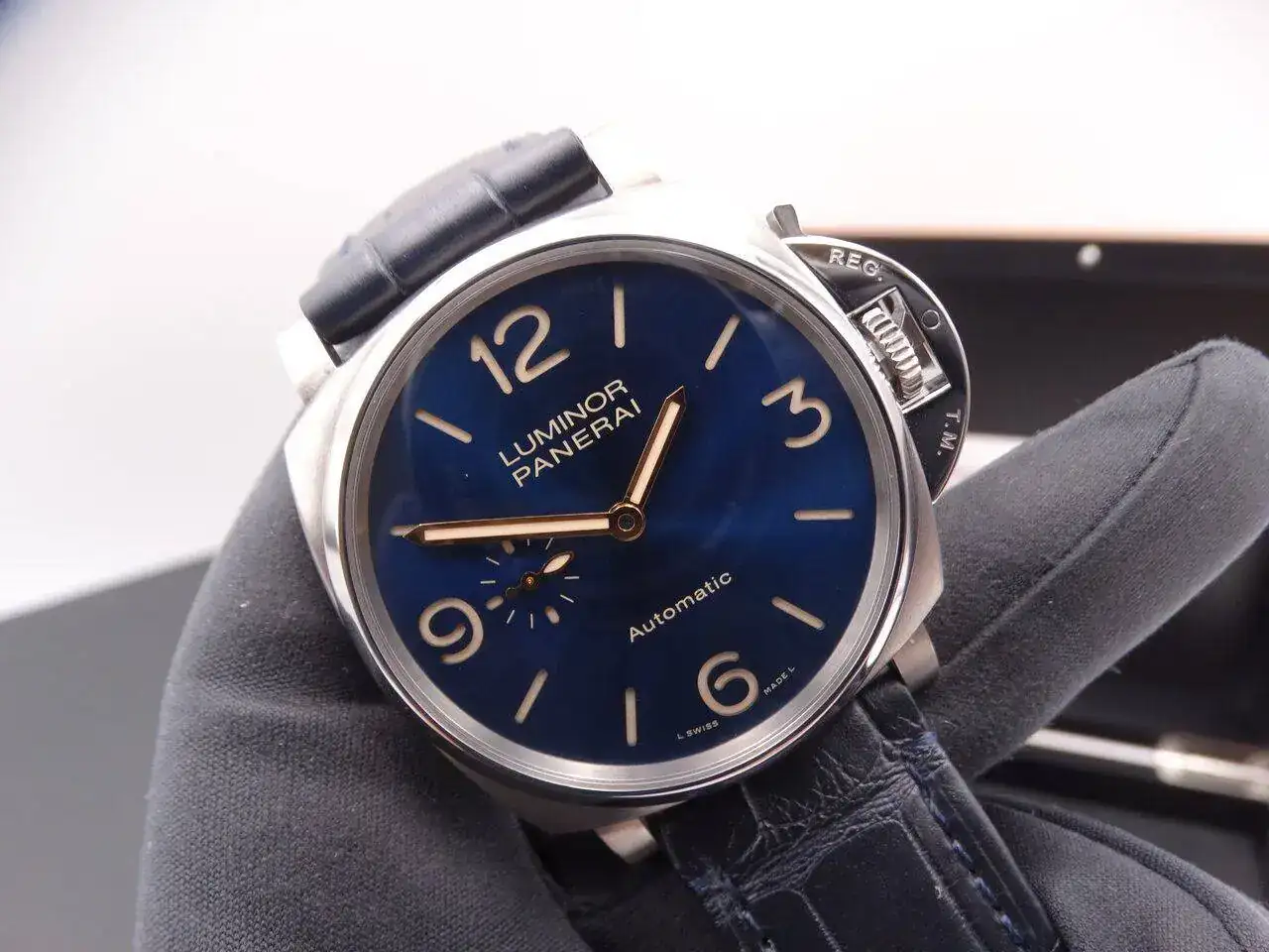 Panerai Luminor Due Blue 04627.JPG