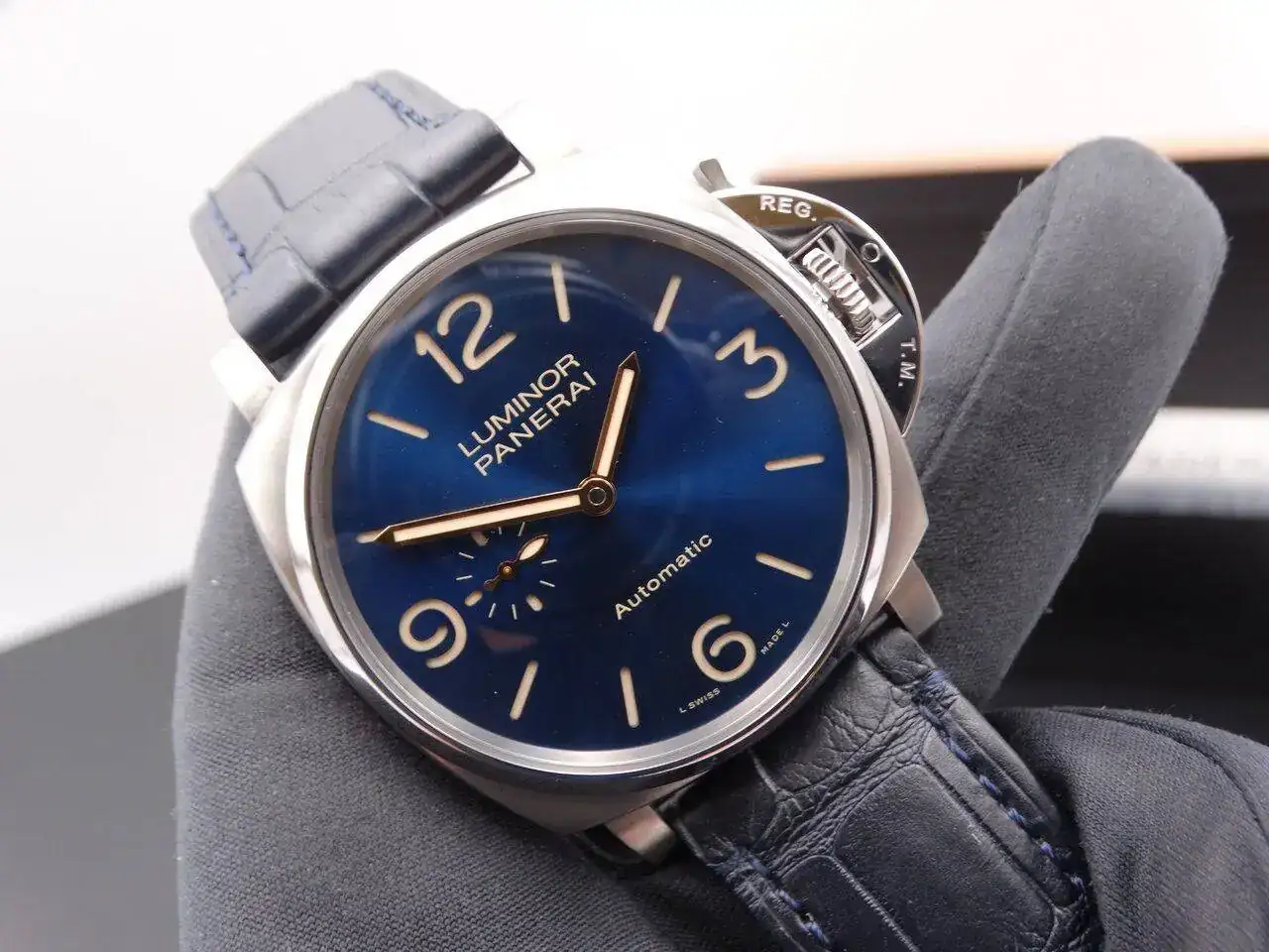Panerai Luminor Due Blue 04642.JPG