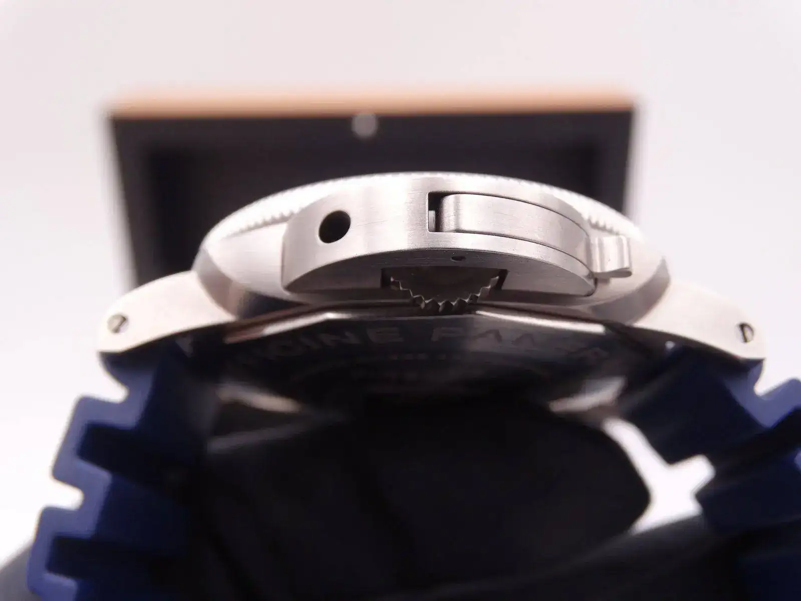 Panerai Luminor Submersible 1950 BMG Tech PAM 692 02500.webp